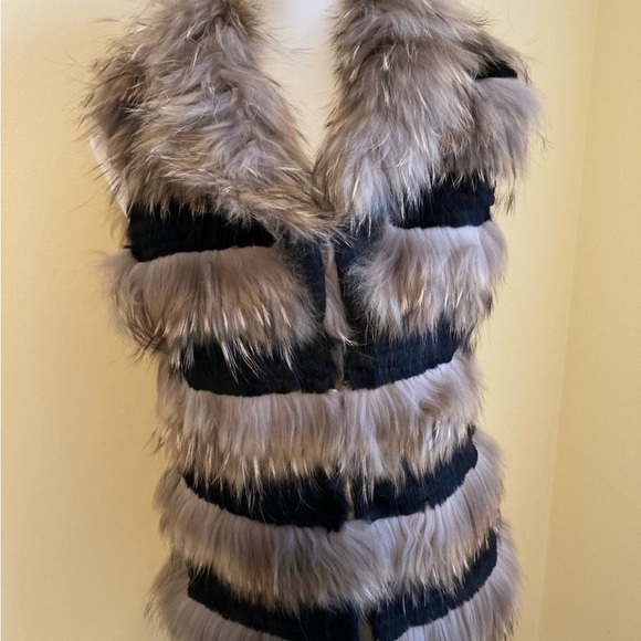 Belle Fare Black & Tan Rex & Fox Fur Vest - Picture 8 of 15